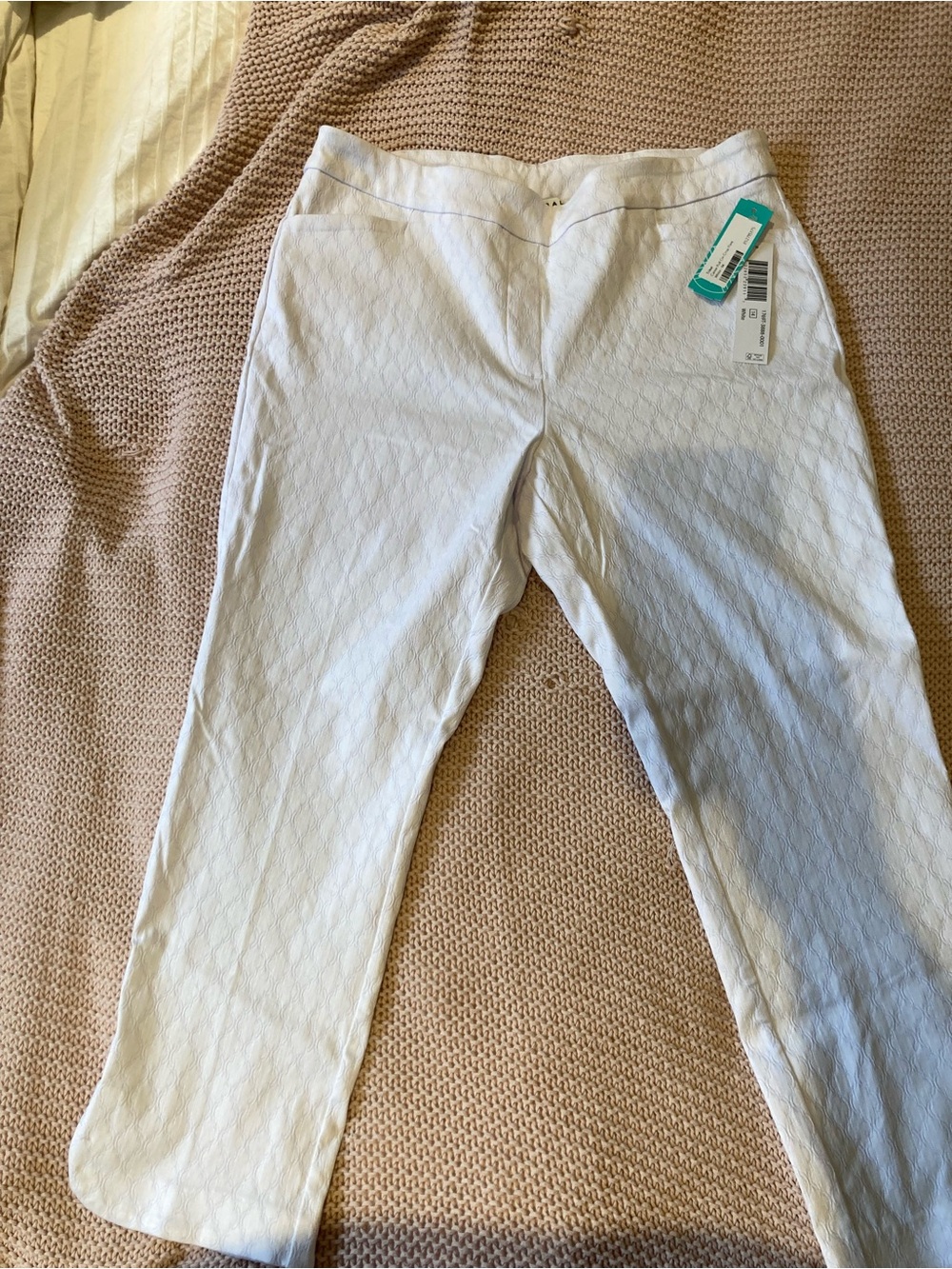 NWT Tribal White Jacquard Pull-On Ankle Pants Size 14